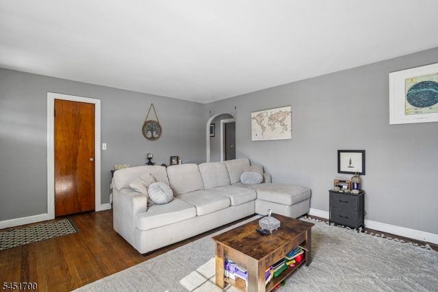 20 S 18Th St, Kenilworth Boro, NJ 07033