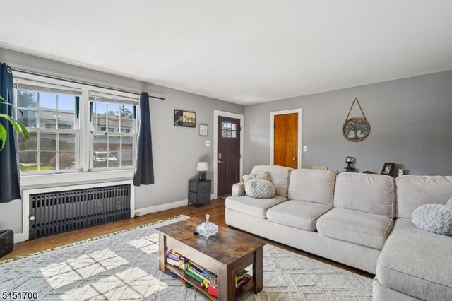 20 S 18Th St, Kenilworth Boro, NJ 07033