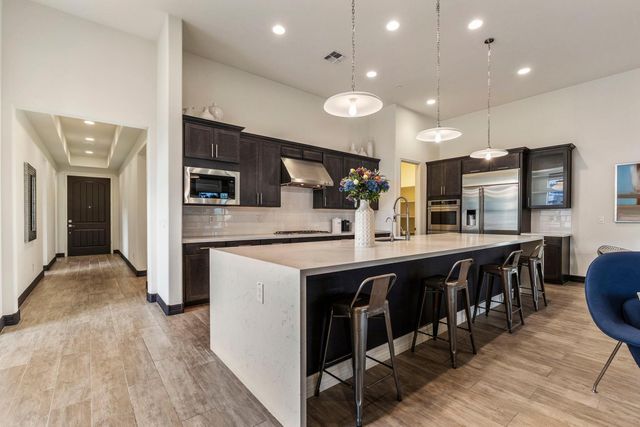10437 E Monterra Way, Scottsdale, AZ 85262