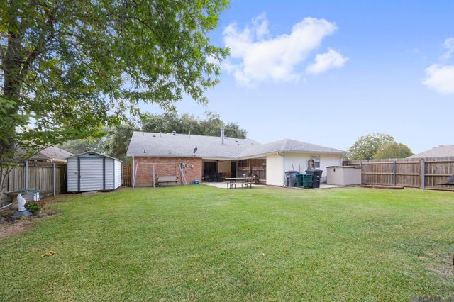 2513 Lancelot Dr, Baton Rouge, LA 70816