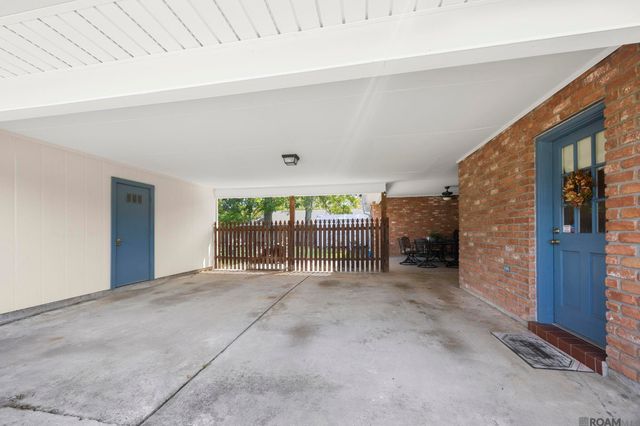 2513 Lancelot Dr, Baton Rouge, LA 70816