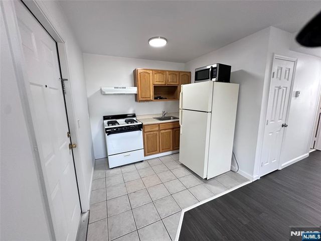 23 Highland Street 3, Paterson, NJ 07524