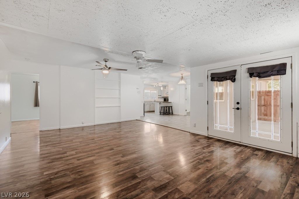 5422 North Sir Richard Drive, Las Vegas, NV 89110 — photo 4