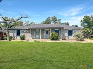 2 Commodore Drive, Belton, TX 76513