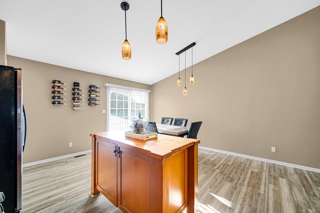 2799 W 84th Lane, Merrillville, IN 46410