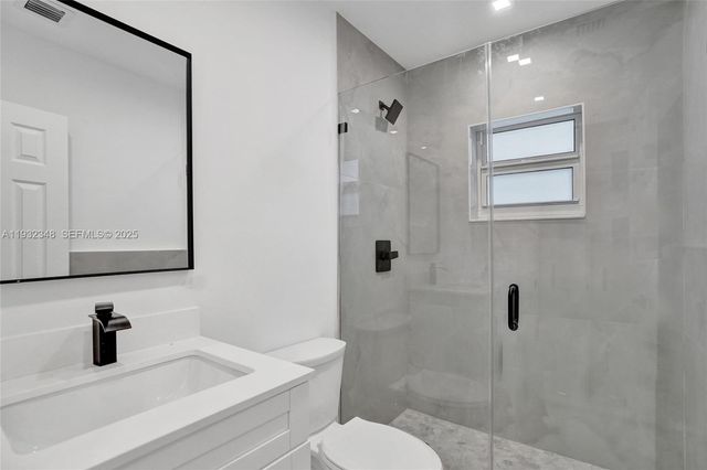 922 NW 4th Ave 3, Fort Lauderdale, FL 33311