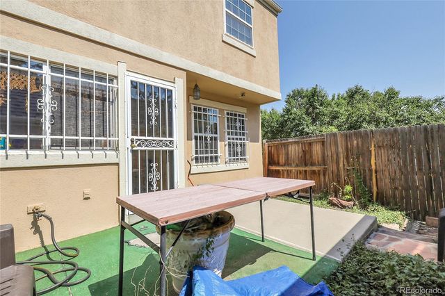 2864 S Vaughn Way, Aurora, CO 80014