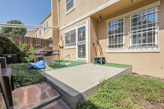 2864 S Vaughn Way, Aurora, CO 80014