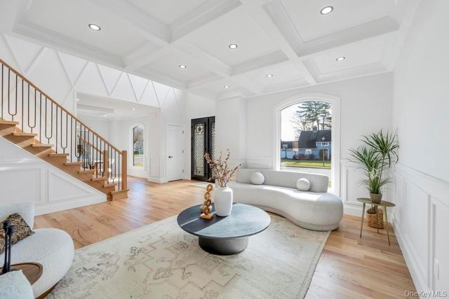 14 Eve Lane, Levittown, NY 11756