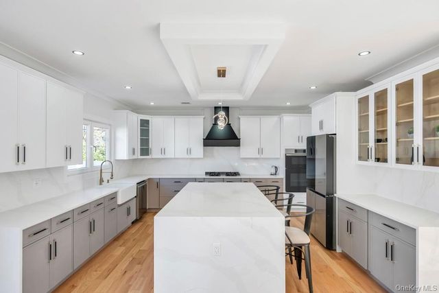 14 Eve Lane, Levittown, NY 11756