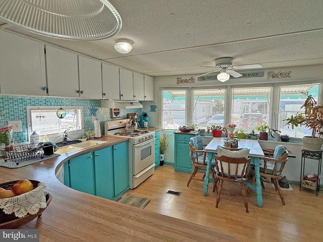 22 SPINNING WHEEL LN, Rehoboth Beach, DE 19971