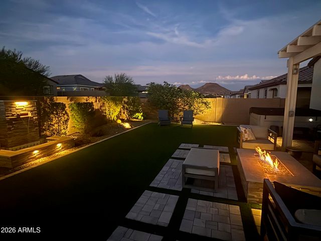 7696 W HONEYSUCKLE Drive, Peoria, AZ 85383
