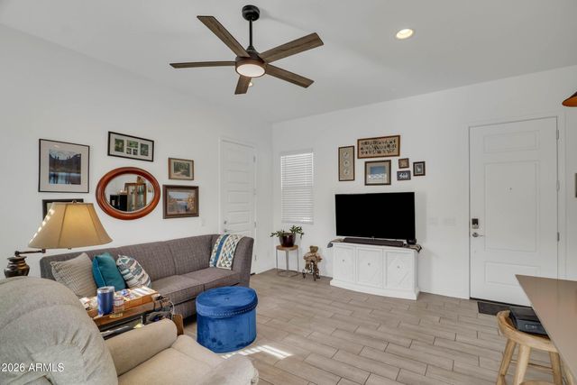 7696 W HONEYSUCKLE Drive, Peoria, AZ 85383