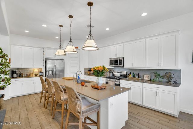 7696 W HONEYSUCKLE Drive, Peoria, AZ 85383