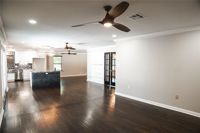 501 Bermuda Pl, Corpus Christi, TX 78411