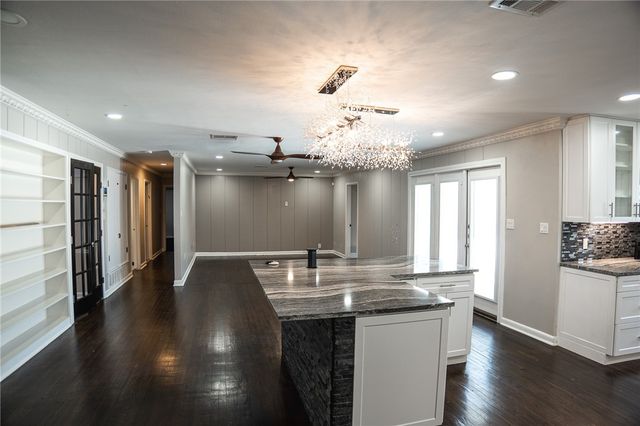 501 Bermuda Pl, Corpus Christi, TX 78411