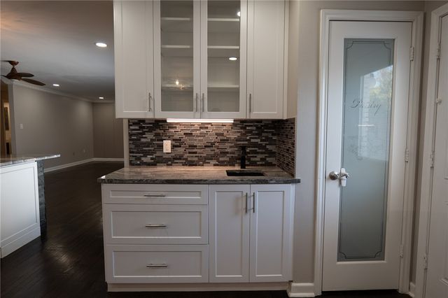 501 Bermuda Pl, Corpus Christi, TX 78411