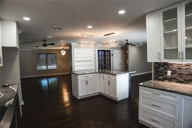 501 Bermuda Pl, Corpus Christi, TX 78411