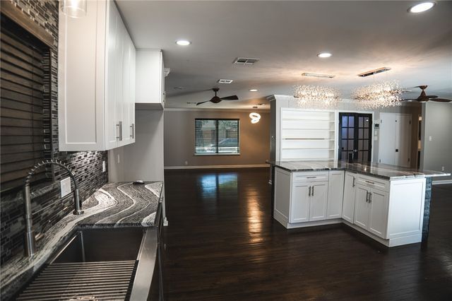 501 Bermuda Pl, Corpus Christi, TX 78411