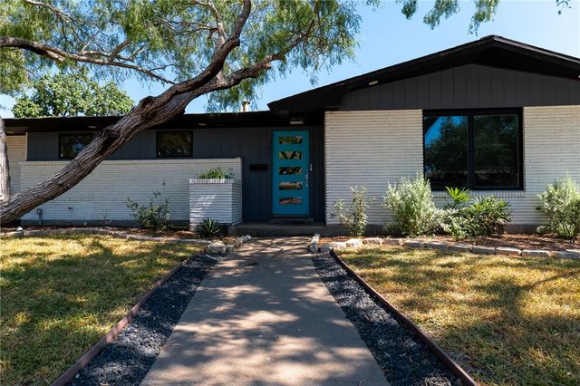 501 Bermuda Pl, Corpus Christi, TX 78411