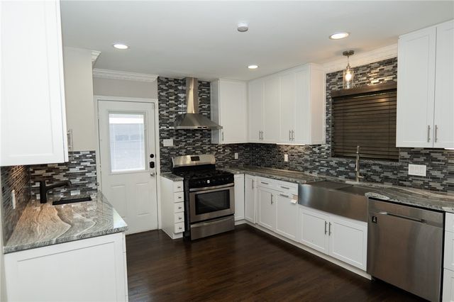 501 Bermuda Pl, Corpus Christi, TX 78411