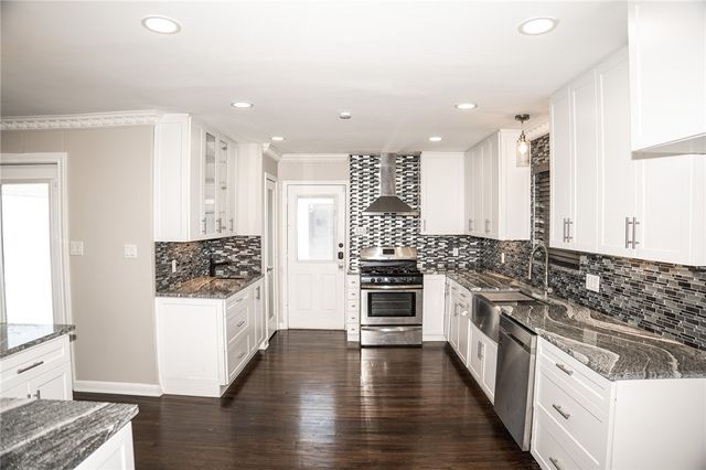 501 Bermuda Pl, Corpus Christi, TX 78411