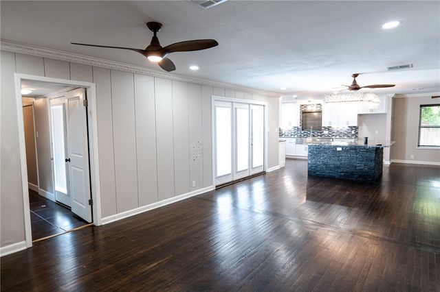 501 Bermuda Pl, Corpus Christi, TX 78411