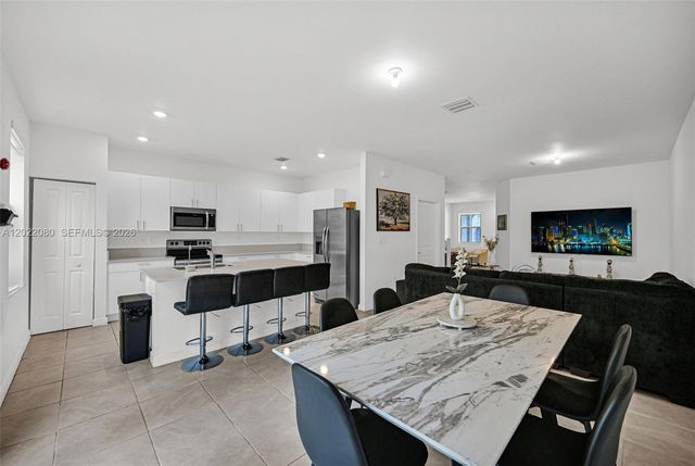16233 SW 290th Ter, Homestead, FL 33033