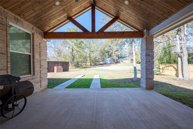 112 South Pine Harbour Drive, Coldspring, TX 77331