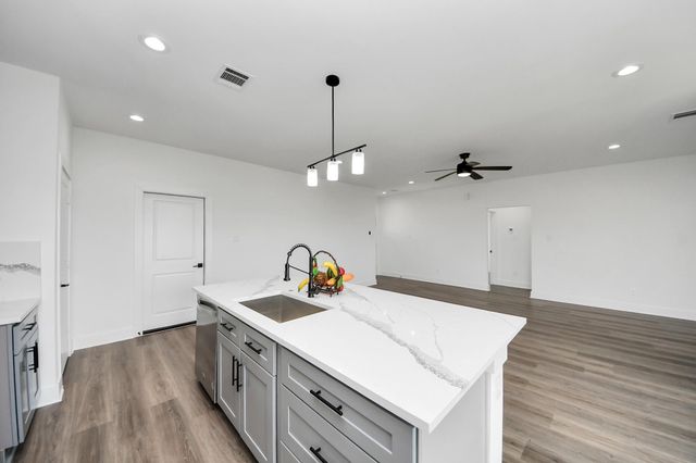 6273 Road 5503, Cleveland, TX 77327