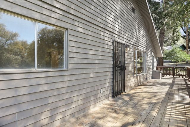 22971 Moss Ln, River Pines, CA 95675