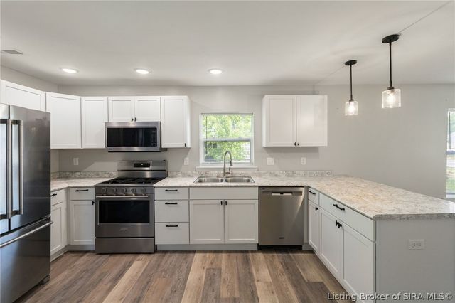 1429 Mount Zion Road, Henryville, IN 47126