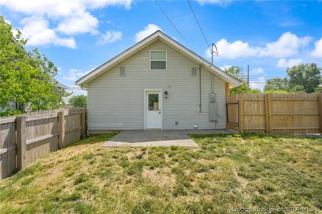 1429 Mount Zion Road, Henryville, IN 47126
