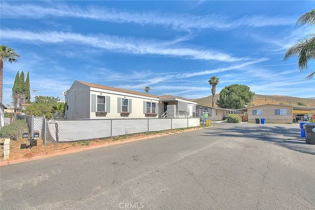 4041 Pedley 135, Jurupa Valley, CA 92509