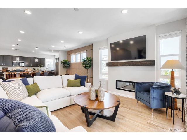 9200 E 47th Ave 203, Denver, CO 80238