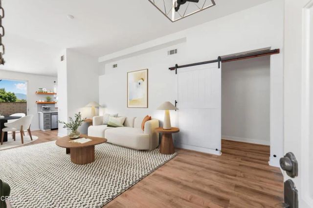 5324 Villa Mallorca Place, Camarillo, CA 93012
