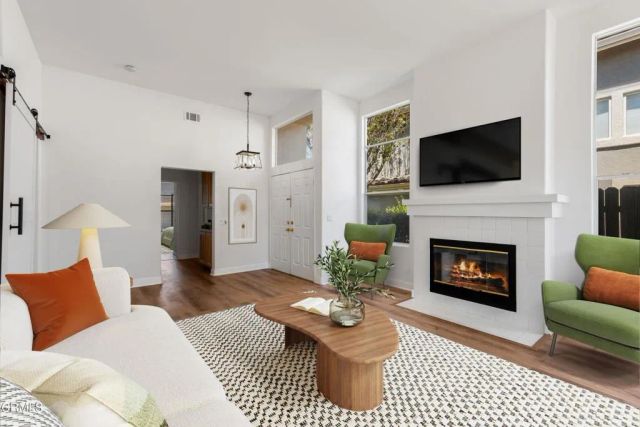 5324 Villa Mallorca Place, Camarillo, CA 93012