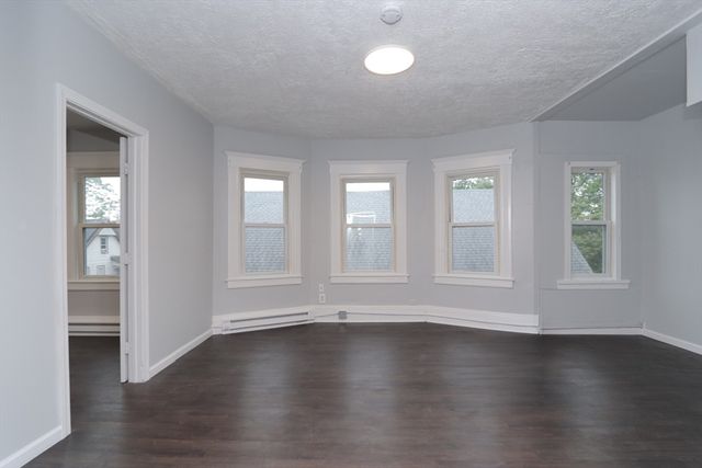 36-38 Chapel St, Springfield, MA 01109