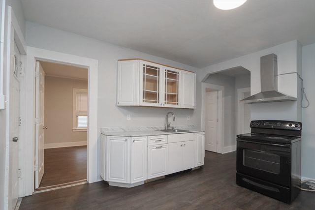 36-38 Chapel St, Springfield, MA 01109