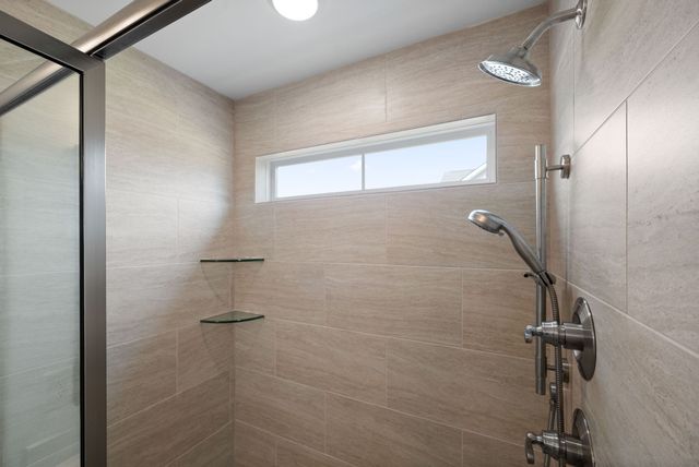 1247 Iris Glen Dr, Clarksville, TN 37042