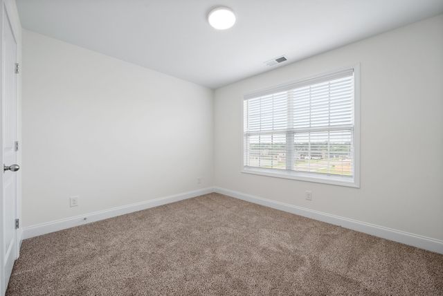 1247 Iris Glen Dr, Clarksville, TN 37042