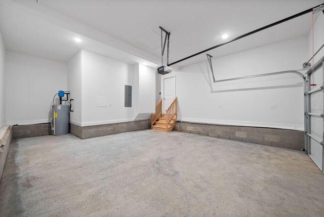 1247 Iris Glen Dr, Clarksville, TN 37042