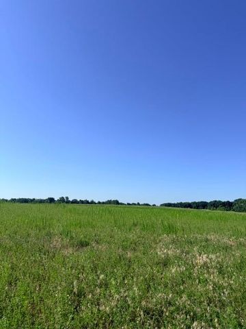000 University Avenue, Isanti, MN 55040