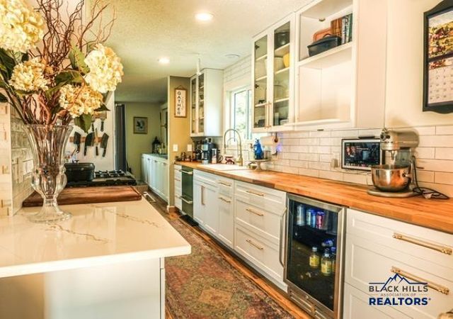 7 HORSESHOE LN, Spearfish, SD 57783