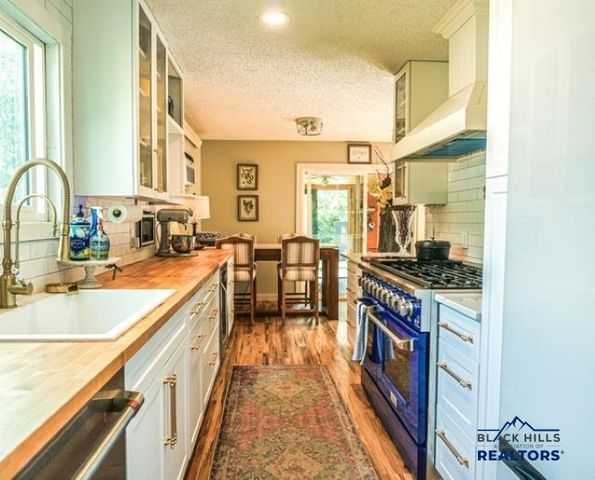 7 HORSESHOE LN, Spearfish, SD 57783