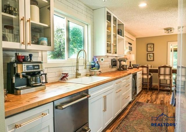 7 HORSESHOE LN, Spearfish, SD 57783