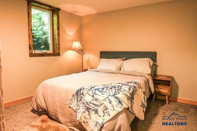 7 HORSESHOE LN, Spearfish, SD 57783