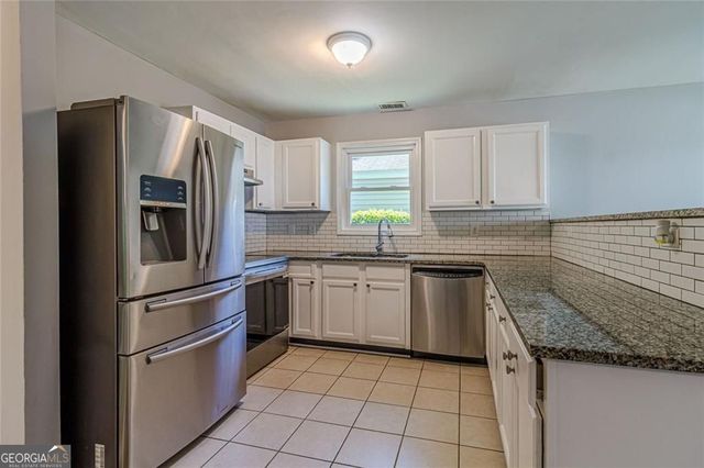 1862 Patterson Park Drive, Lawrenceville, GA 30044
