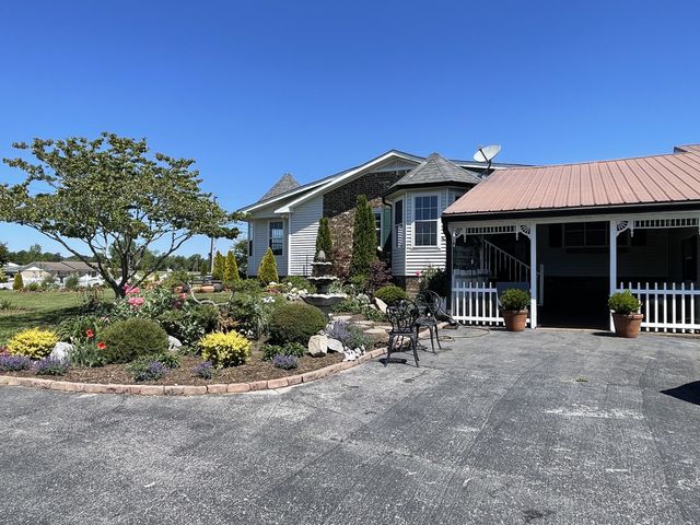 805A Jackson Rd, Portland, TN 37148