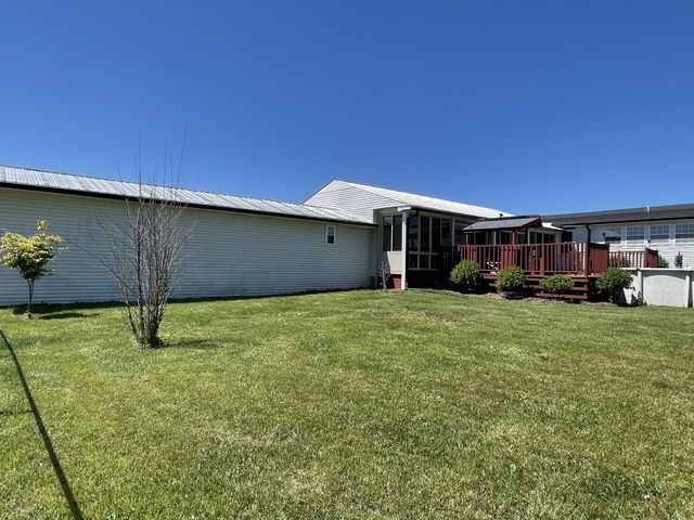 805A Jackson Rd, Portland, TN 37148